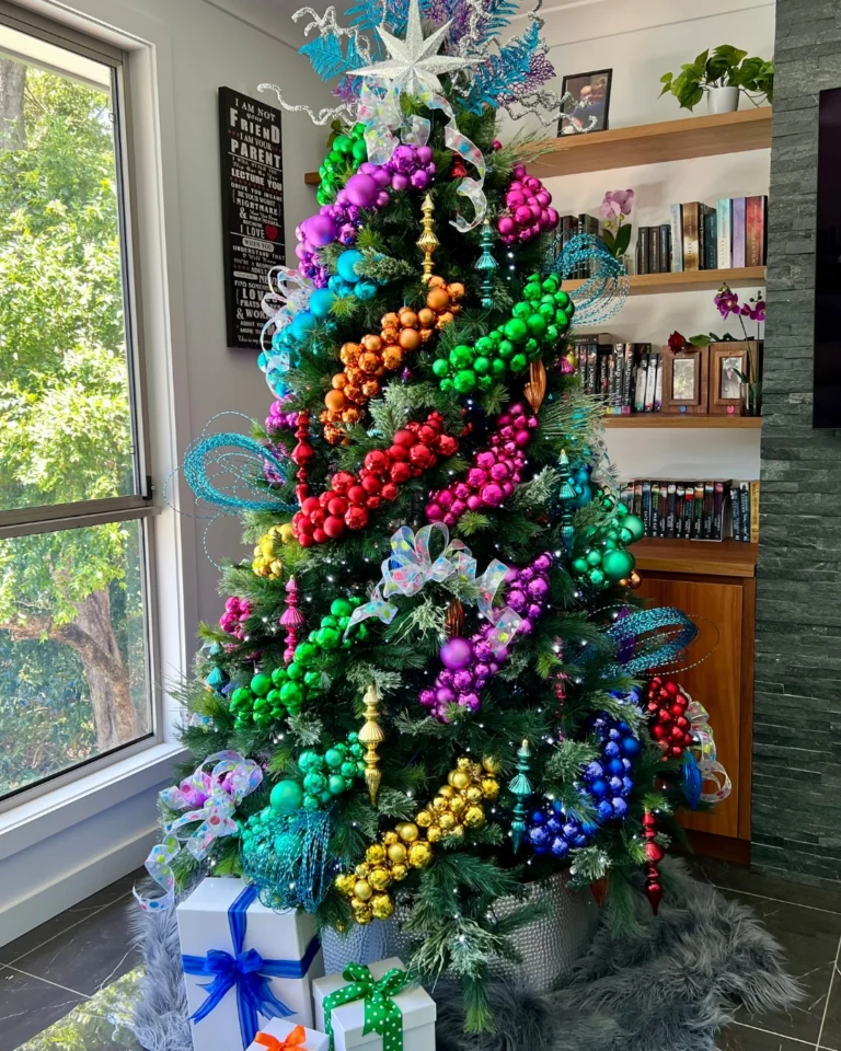 Instagram post from stylistic.the.festive.edit. This post is in position 4.